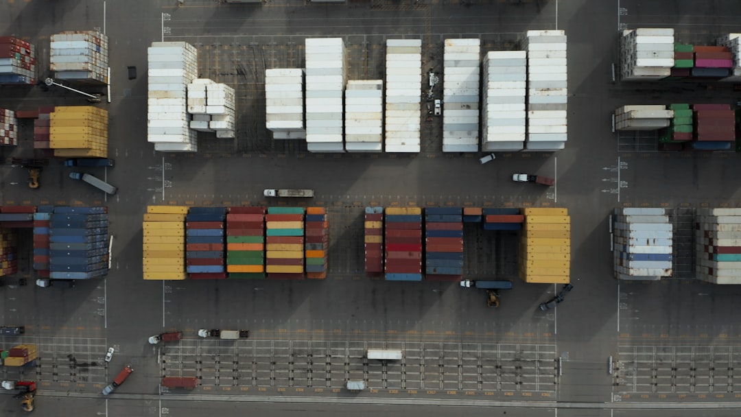 Waspadai Penipuan! Ini Tanda Jasa Forwarder China yang Transparan | WilhenCargo
