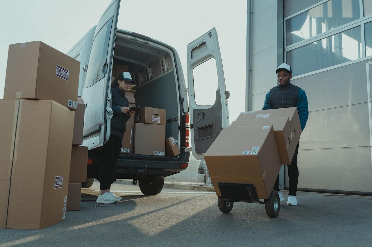 Jasa Impor & Forwarder Legal: Cek Ini Dulu! | WilhenCargo