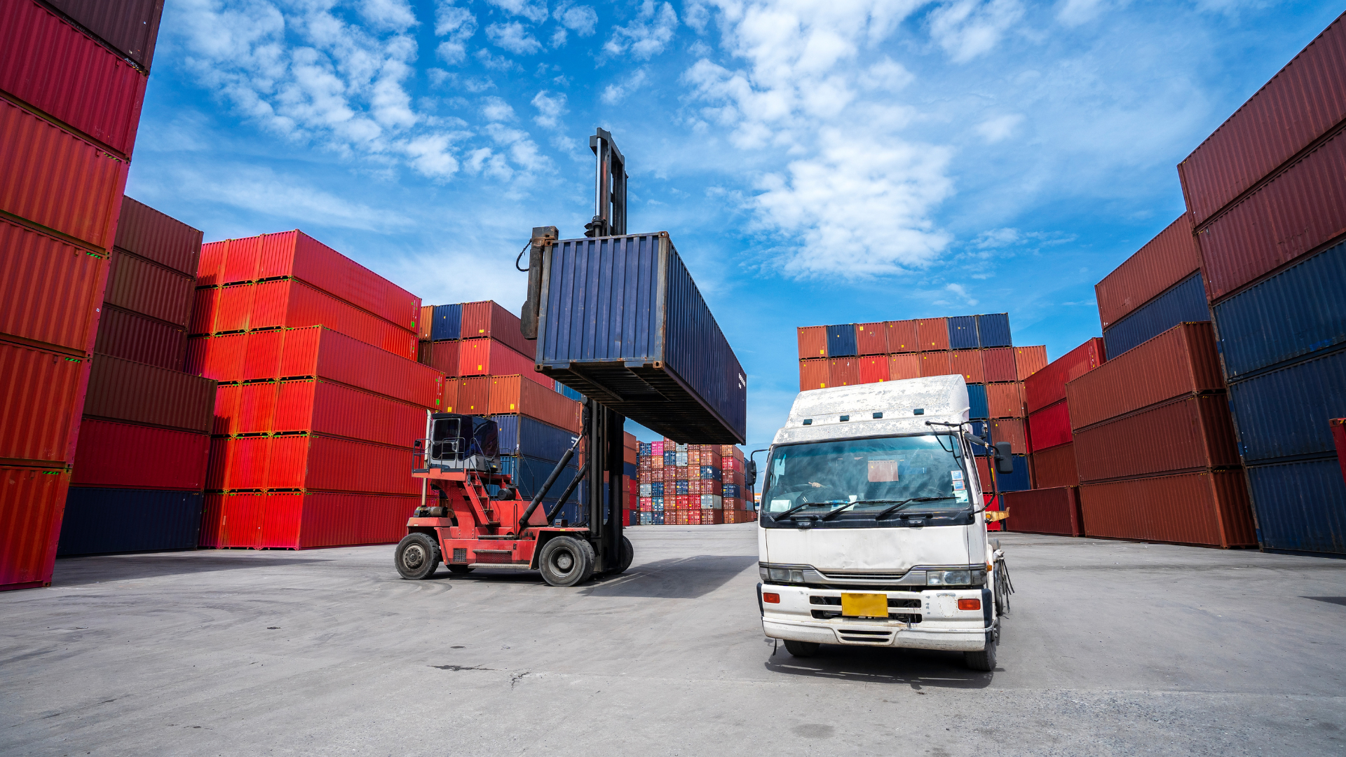 Tips Impor Barang dengan Volume Besar dari China Bagi Pemula | WilhenCargo